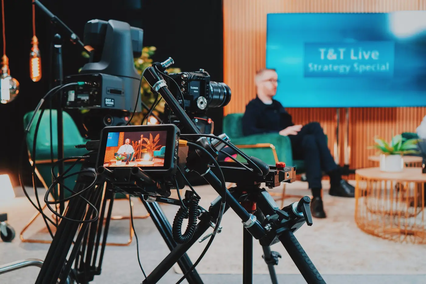 David Meade - TV Broadcaster and Virtual TV host - David Meade Events